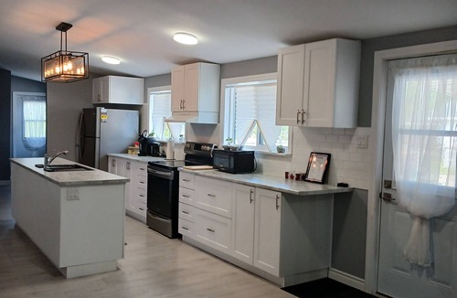 Algoma District House | Sweet Central Stay in Elliot Lake