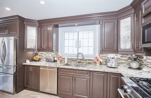 Niagara Falls House | SWEET HOME Modern 4 Bedroom 2 & 7 MINTS WALK TO CASINO & FALLS