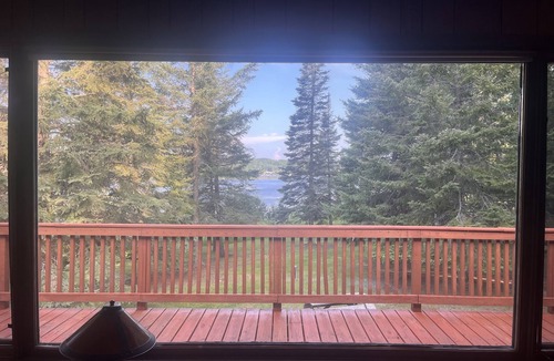 Crane Lake Cabin | Sweet Retreat Cabin on Crane Lake with onsite parking and Air Conditioned!