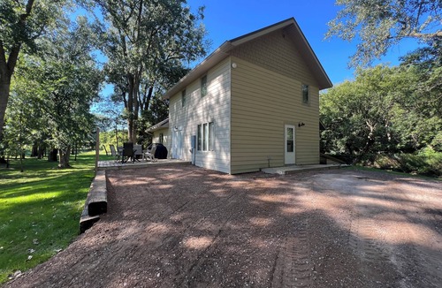 Luverne House | Sweet Retreat Main Floor 2 bedroom, 1 bathroom, Kitchen,Dining Room,Living Room+