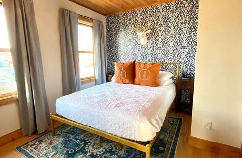 Grand Marais Apartment | Sweetwater Suite East