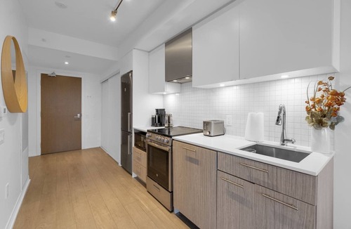Garden District House | Sylvestre Suites - 2BR - City View