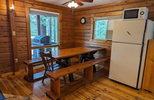 Head Cabin | Tall Timbers cottage is located on 100 kilometers of beautiful, tranquil river