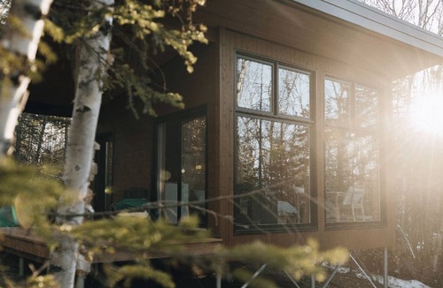 Baie-St-Paul Ski Chalet | Tanières MicroChalets Carcajou