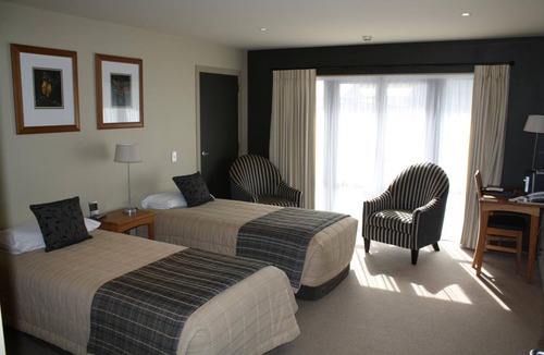 Fox Glacier Cabin | Te Weheka Hotel Fox Glacier