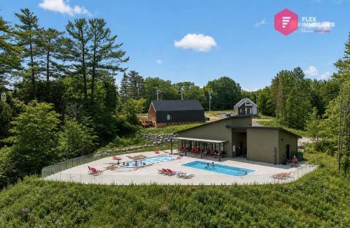 Saint-Basile House | Tee Time - Chalet 2 unités, Salle de jeux, Golf, Piscines, 10 pers - Resort près de Québec