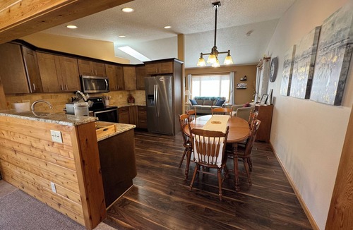 Faribault House | The All Inn: Beautiful 3-bedroom home 1 minute from Shattuck-St. Mary's School!