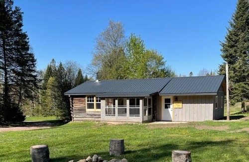 Trout Creek House | The allure of Ponderosa Estate transport you to a world of adventure and serenity.