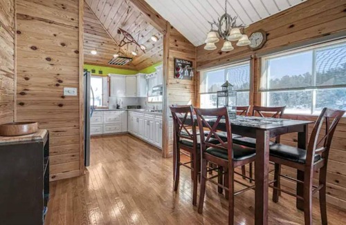 Byng Inlet Cottage | The Aspen: Make new memories!