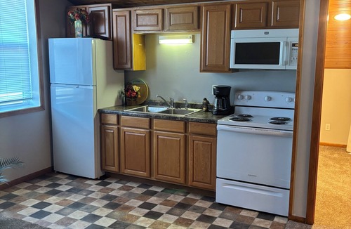 Cambridge Apartment | The Back Lot Loft – downtown Cambridge, MN