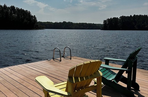 Arden Cottage | The Ball Cottage - Beautiful Lakefront Hideaway on Bull Lake!