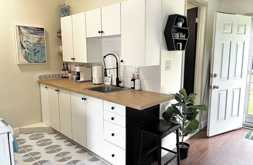Port Perry Apartment | The Balsam Retreat