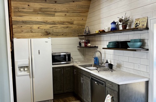 Browerville House | The Barn Inn at Solid Rock, family and friends retreat in the country.