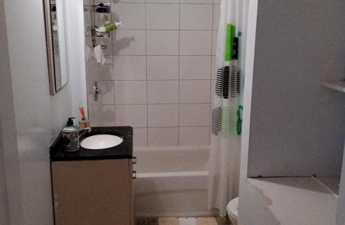 Ledbury - Heron Gate - Ridgemont - Elmwood Bed & Breakfast | The Basement by the side door guest house