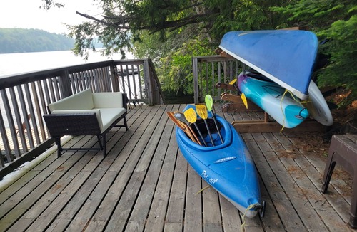 Dysart et al Cottage | The Bear Cave Cottage on Little Kennisis Lake -Lake front fun, spacious property