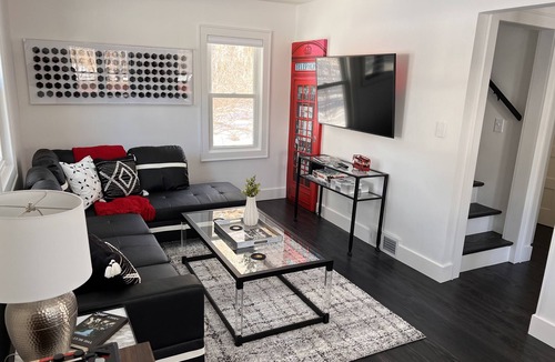 Maplewood House | The Beatles House (newly reno w/heated garage)