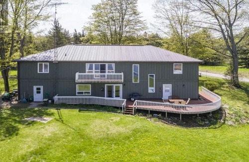 Milford House | The Big House on Smith's Bay - Sleeps 12