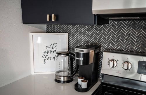Mankato House | *THE BLACK SHEEP* - Modern, Unique & Clean - BY MSU