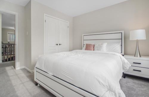 Bowmanville House | The Bliss
