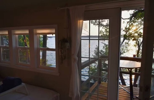 Roseneath Cottage | The Blue Heron Cottage