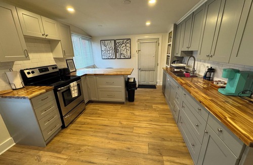 Inner Harbour House | The Blue House: A Downtown Getaway w/Parking
