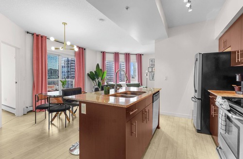 Downtown Edmonton Condo | The Blush Haus: Ice District + FREE Parking + 2 Bed/2Bath