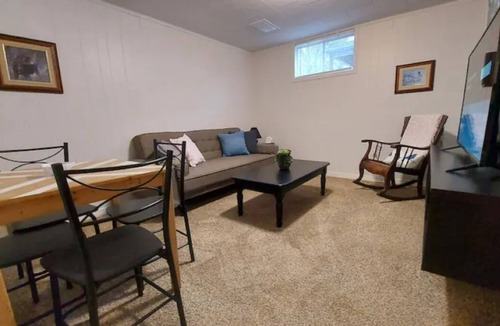 Brantford Apartment | The Brier Patch - A cozy one bedroom with LAUNDRY!