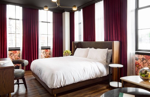 Riverside Hotel | The Broadview Hotel