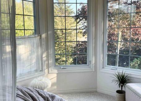 Malahide Ski Chalet | The Bruce Beach House - Cozy cottage by the lake!