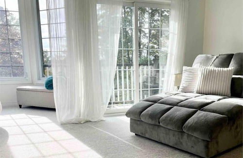 Malahide Ski Chalet | The Bruce Beach House - Cozy cottage by the lake!