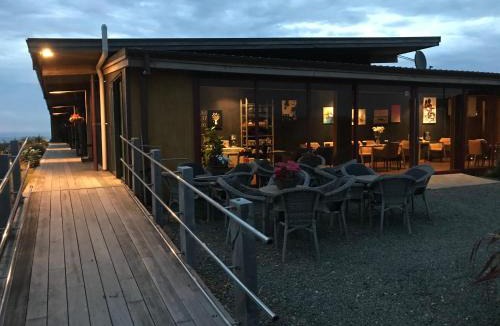 Papatotara Cabin | The Cliffs Resort Seaside Lodge