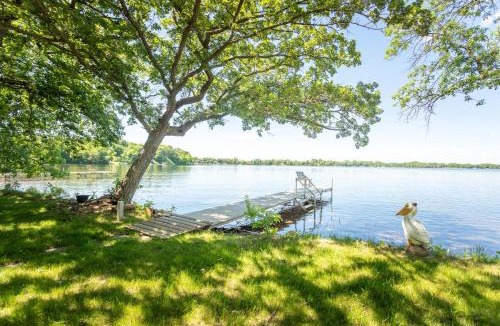 Alexandria House | The Cowdry Cottage - Pet-Friendly - Canoe - Bikes