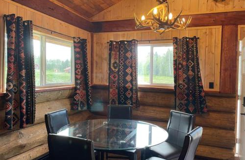 Division No. 11 House | The Deerview cabin - a part of Bear Creek Cabins