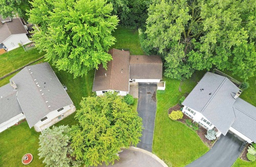 Eden Prairie House | The Eden Escape - peaceful retreat in the suburbs