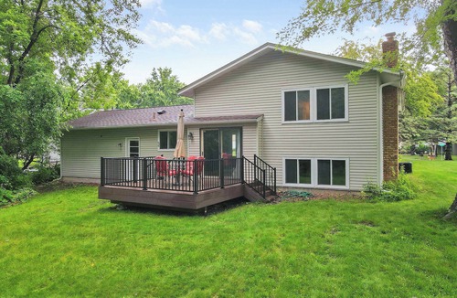 Eden Prairie House | The Eden Escape - peaceful retreat in the suburbs