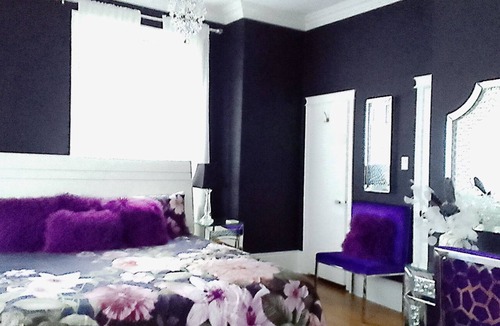 Cobourg Apartment | The Glamour Suite at Lakehurst