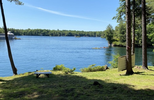 Lansdowne Cottage | The Heart Of The 1000 Islands!