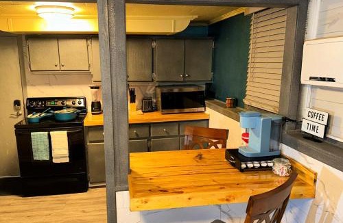 Moorhead Apartment | THE HIDEOUT 2pm Checkout