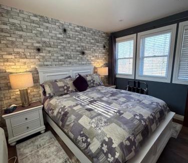 Gravenhurst Bed & Breakfast | The Inn on Bay