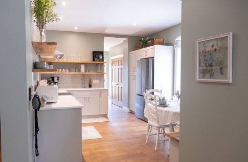 Port Rowan House | The Ivy Cottage