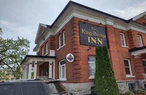 Cobourg Hotel | The King George Inn
