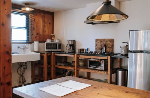 Mount Tremper Hotel | The Leeway