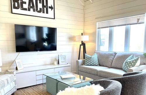 Whitewater Region House | The Little Blue Beach House, A Dream Cottage!