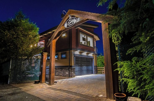 Harrison Hot Springs Apartment | The Lodge on Harrison Lake Cabin #2