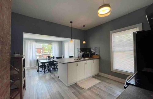 York - Haig Apartment | The Loft 3 BEDS 1 BATHS