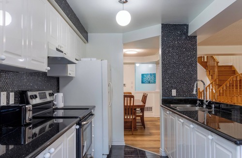 Meadowvale Village House | The Loving Lodge