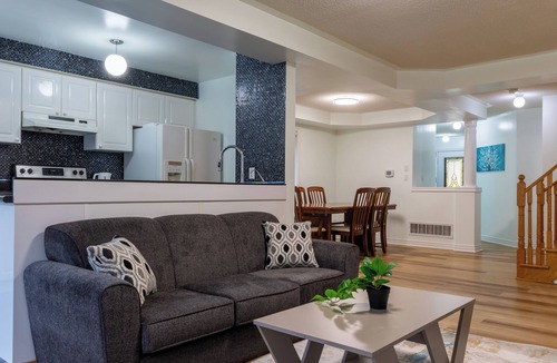 Meadowvale Village House | The Loving Lodge