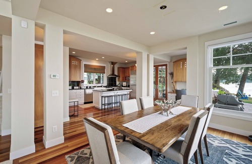 Navarre House | The Luxury Lake Minnetonka Home, Hot Tub, Captain Services, 4 Bedrooms, on lake
