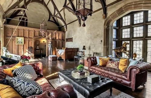 Bryant Bed & Breakfast | The Mayfair Castle