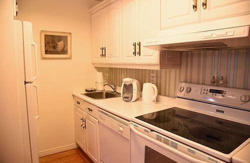 Brockville Apartment | The Noble Suites